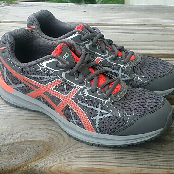 asics endurant running shoes